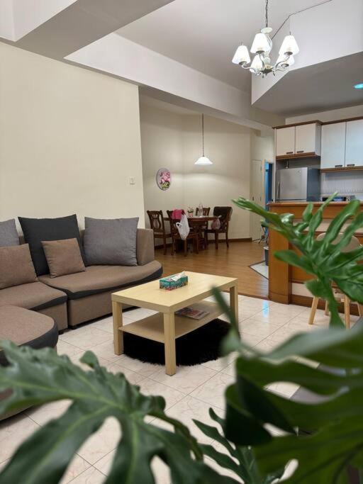 Riverview Home @Waterfront Kch Кучінг Екстер'єр фото