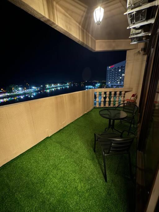 Riverview Home @Waterfront Kch Кучінг Екстер'єр фото